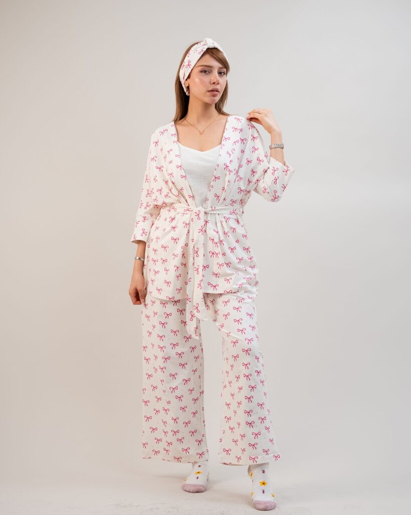 ست 3 تکه راحتی / بیمارستانی (بدون هدبند/ تل) پنبهٔ ارگانیک طرح پاپیون(Papillon) | برند دریمو